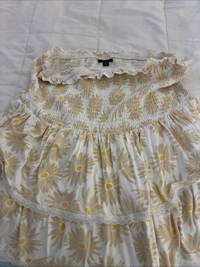 torrid Cream & Yellow Daisy Tiered Strapless Smocked Tube Top